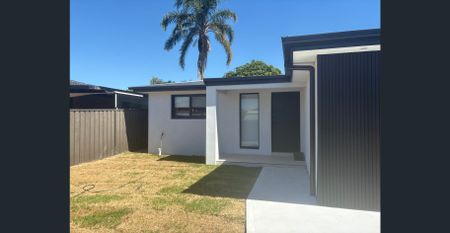 Modern Two-Bedroom Flat in Prime Location - Photo 3