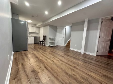 For Lease - 4 Shell Court Unit# basement, Richmond Hill, Ontario - Photo 3