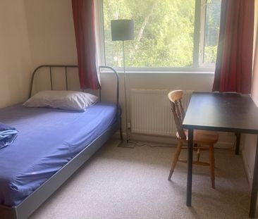 Room in a Shared House, Austrey Avenue, NG9 - Photo 1