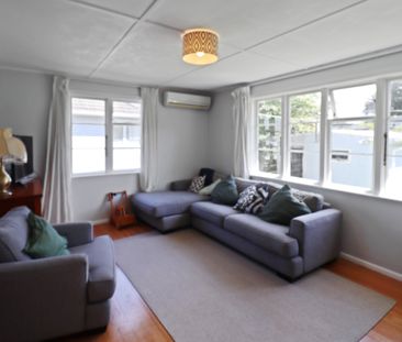 Situated in a highly sought after area, welcome to 66 Rata Street! - Photo 1