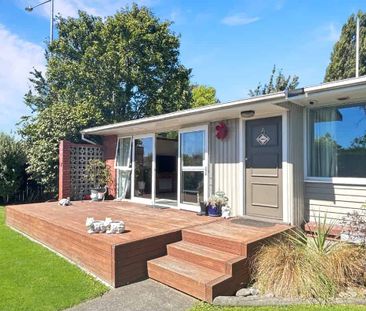 Redwood - 3 Bedrooms - Photo 5