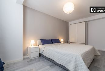 valencia, Valencian Community 46011