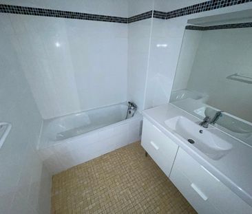 Location Appartement 2 pièces 52m² AUBENAS 07200 - Photo 5