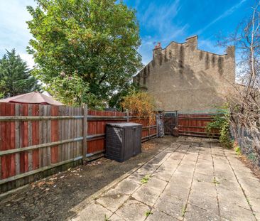 Room in a Shared House, Lakehall Road, CR7 - Photo 3