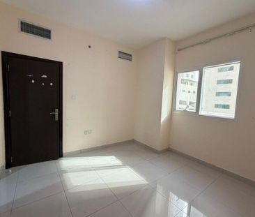 Free parking, central AC, family building, view - Photo 4