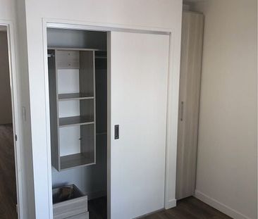 2 bedroom unit, 4 yrs old, modern - Photo 1