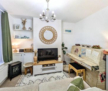 2 bedroom terraced house to rent - Photo 2