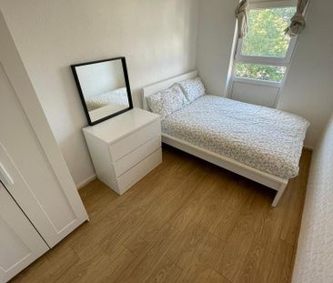 1 bedroom in a flat share to rent - Photo 2