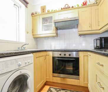 Studio to rent - Photo 6