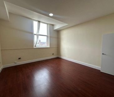 Embassy Building, L19 - Photo 4