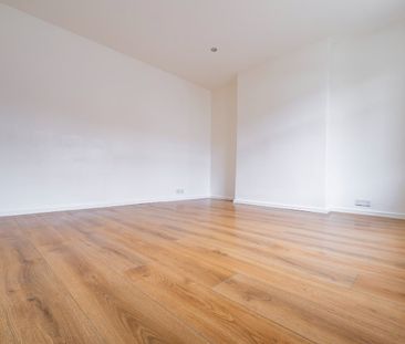 Room in a Shared House, Bankfoot Road, BR1 - Photo 4