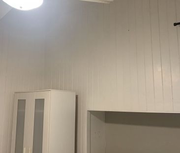ROOM #5 Availabe to Rent - Partly Furnished bedroom in Share House-... - Photo 4