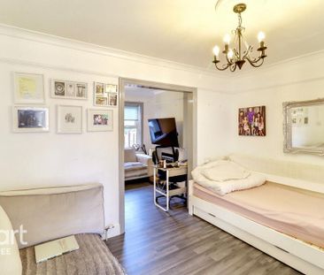 2 bedroom semi-detached house to rent - Photo 4