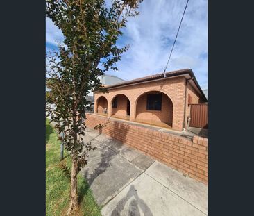 Boarding House - Room For Lease - Photo 3