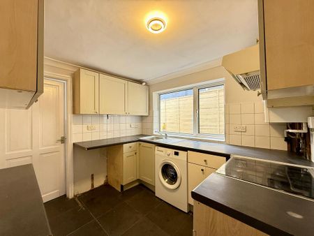 3 bedroom terraced house to rent - Photo 3