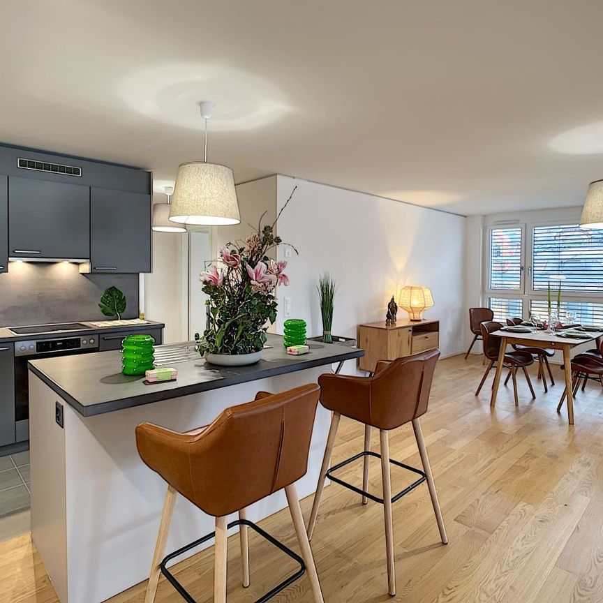 APPARTEMENT DE 5.5 PIÈCES AU CENTRE-VILLE AVEC GRANDE TERRASSE - Photo 1