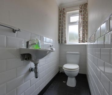 3 bedroom detached house to rent - Photo 3