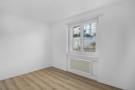 Tavannes, bel appartement rénové de 3.5 pièces avec balcons - Photo 4