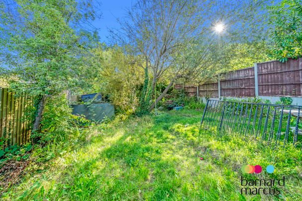 Alexandra Park Road, Alexandra Palace - Photo 1