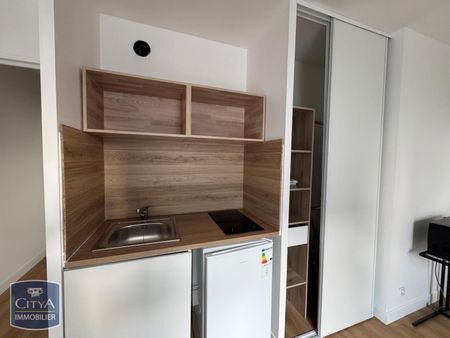 Location Appartement 1 pièce 20m² TOURS 37000 - Photo 2
