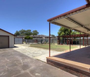 44 Schruth Street North, Kelmscott. - Photo 6