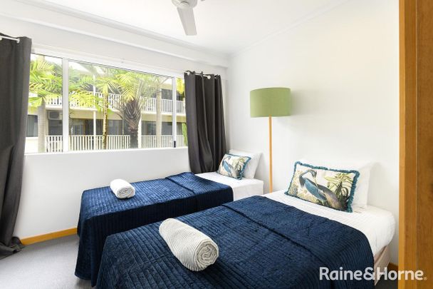 2 BEDROOM : 2 BATHROOM : FULLY FURNISHED : CLOSE TO TOWN & BEACH - Photo 1