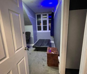 Room in a Shared House, London Road, SW16 - Photo 2