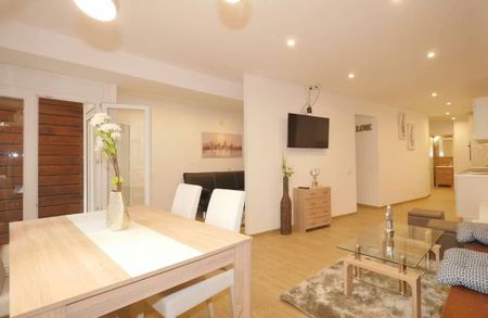 Carrer de la Junta de Comerç, Barcelona, Catalonia 08001 - Photo 4