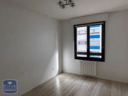 Appartement à louer 4 pièces 98.21m² - Photo 2