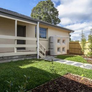 Charming Weatherboard Home - Photo 2