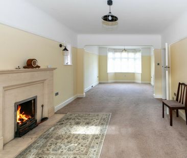 3 Bed Detached House in Queens Park - Photo 3