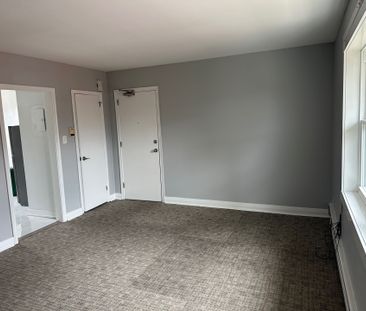 For Lease - 119 Rossland Road Unit# Apt. 4, Oshawa, Ontario - Photo 3