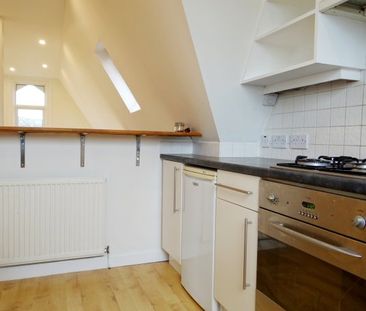 Victoria Road North, Southsea - Photo 3