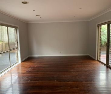 Fresh paint and carpet - Large Five Bedroom Home - Photo 1