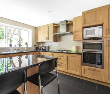 4 bedroom detached house to rent - Photo 1