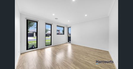 Modern Family Residence Offering Comforts and Low-Maintenance Living - Photo 2