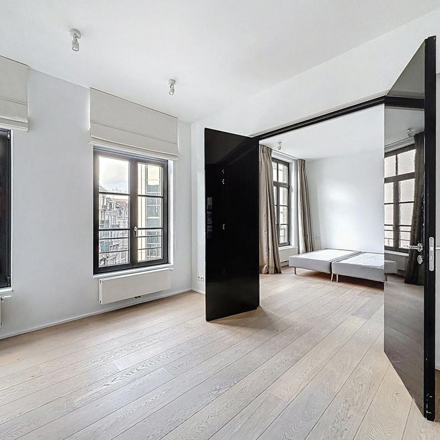 Sablon: Superb renovated apartment, character building - Photo 1