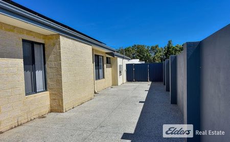 Spacious Family Home - Photo 2