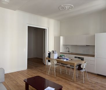 Location Appartement 3 pièces 70m² BORDEAUX 33300 - Photo 1