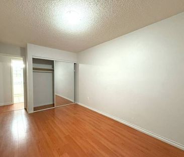 *MOVE IN BONUS* 2 bedroom 1 bathroom - Photo 2