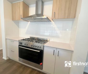 3 Bedrooms with 2 Bathrooms in Modern Living - Photo 2