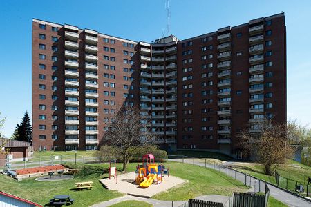 1343 Meadowlands Drive, Parkwood Hills - Fisher glen, Ottawa, ON - Photo 3