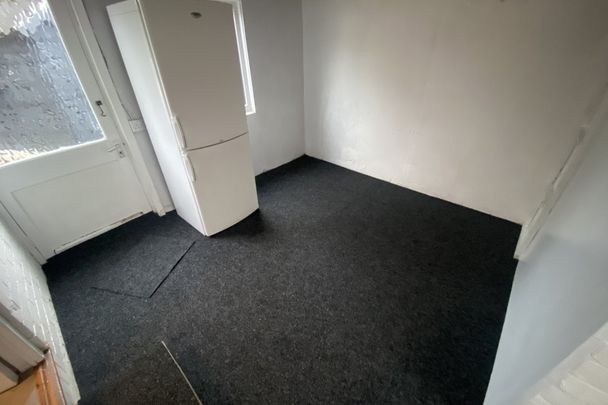 Corndon Close, KIDDERMINSTER - Photo 1