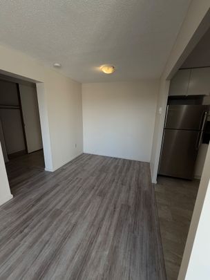 For Lease - 20 Chesterton Drive Unit# 209, Cityview - Parkwoods Hills - Rideau Shore, Ontario - Photo 1