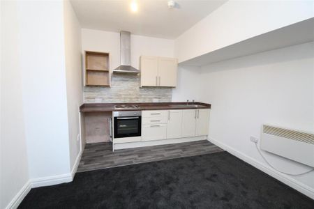 1 bedroom ground floor flat to rent - Photo 3