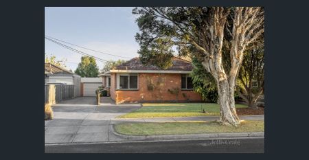 Bright and Welcoming Home in a Prime Mentone Location - Photo 2