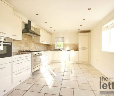 2 bedroom end of terrace house to rent - Photo 5