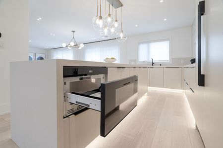 For Lease - 5389 KINDOS Street, Burlington, Ontario - Photo 2