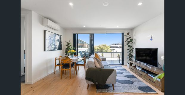 EXCEPTIONAL SKY-HOME IN A LOCALE TO MATCH!! - Photo 1