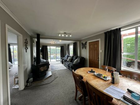 A spacious Brighton home! - Photo 5